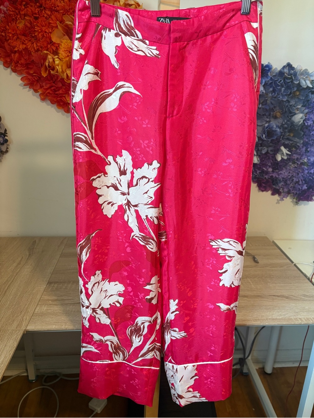 ZARA WOMAN's FLORAL PRINTED CROPPED TROUSERS PANT PINK
WHITE - Picture 6 of 11